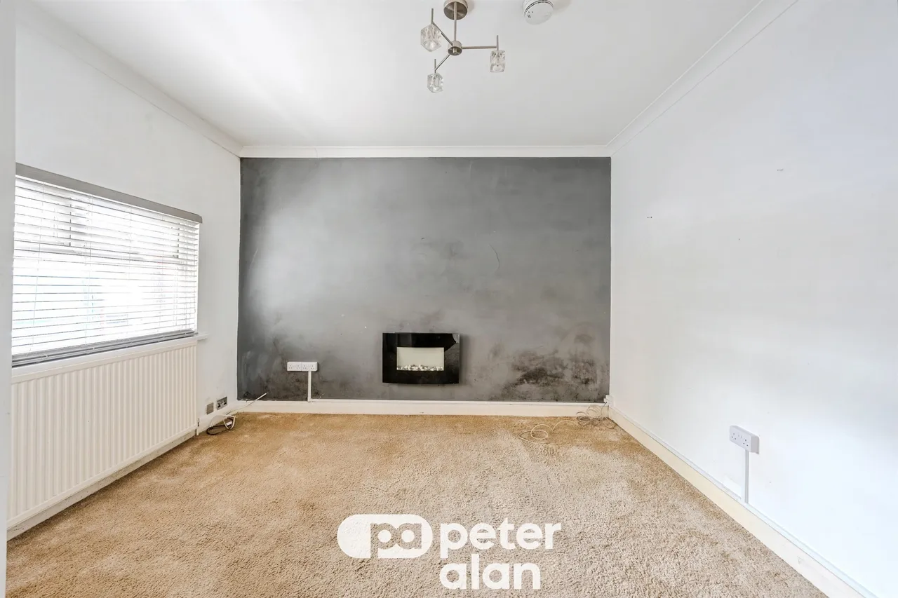 Bridgend Road, Maesteg, CF34, photo 5