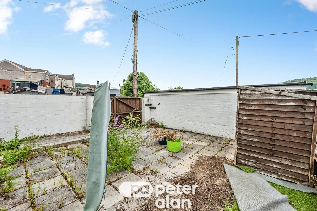 Bridgend Road, Maesteg, CF34, photo 18