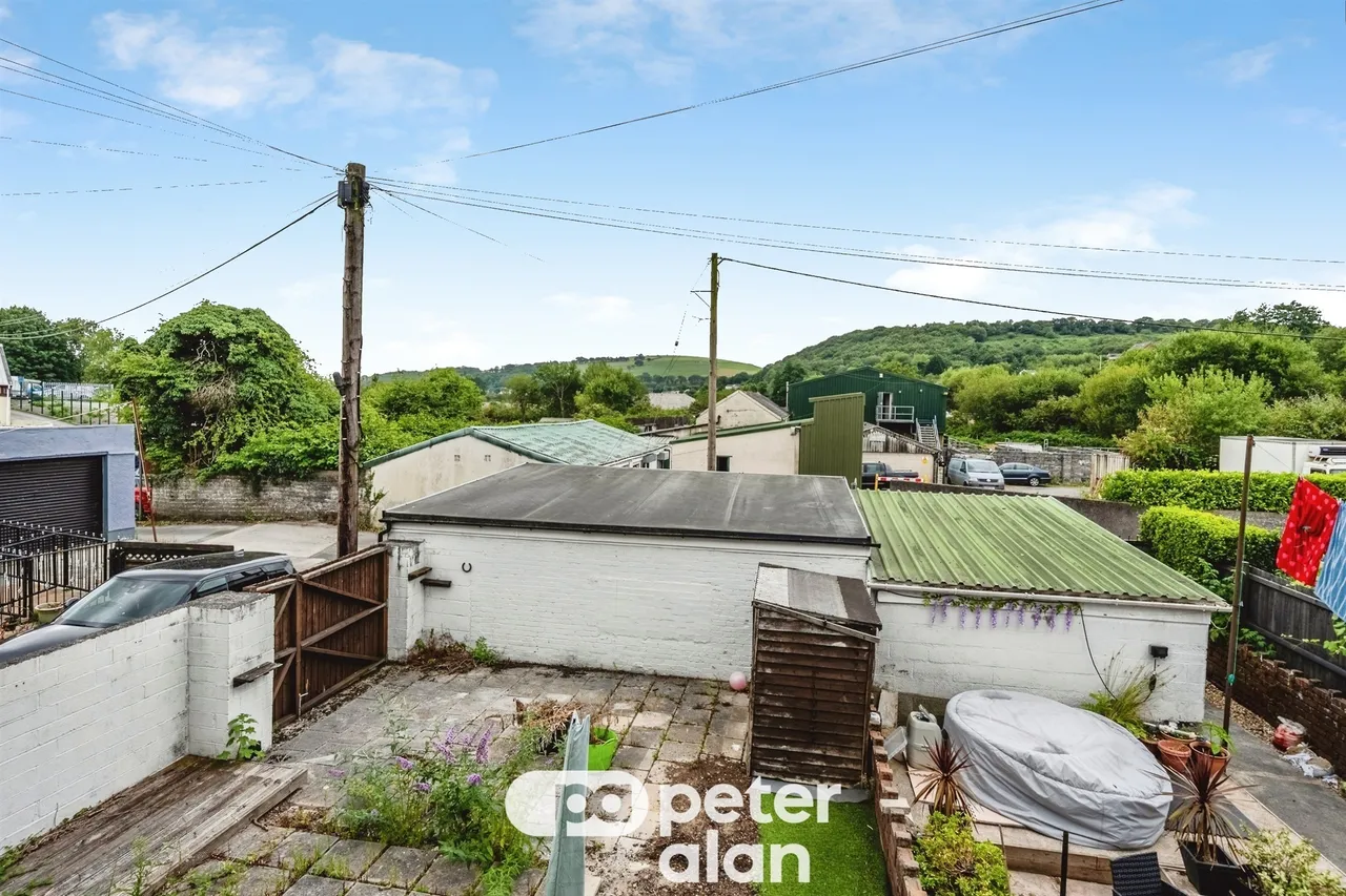 Bridgend Road, Maesteg, CF34, photo 16
