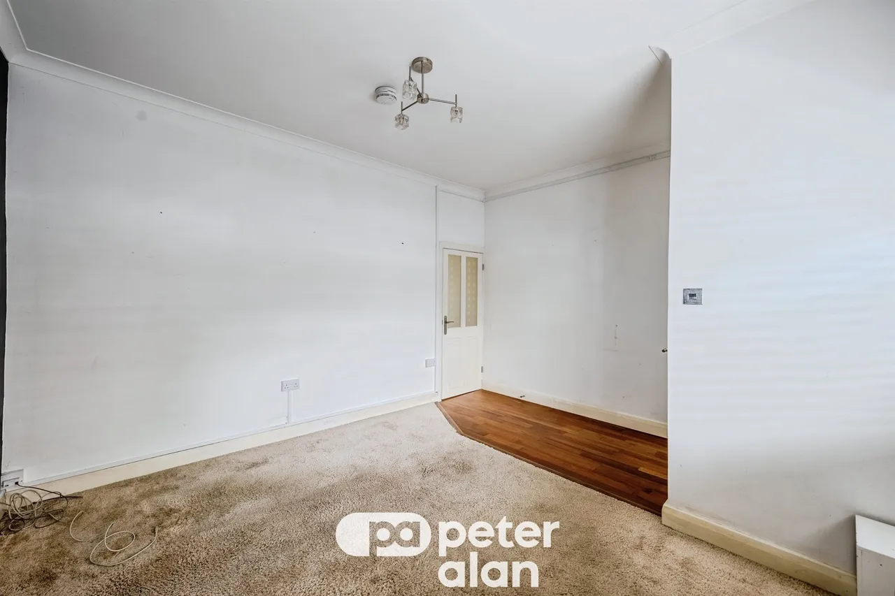 Bridgend Road, Maesteg, CF34, photo 6