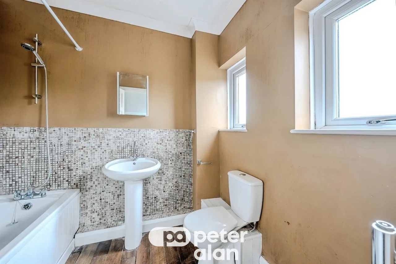 Bridgend Road, Maesteg, CF34, photo 8
