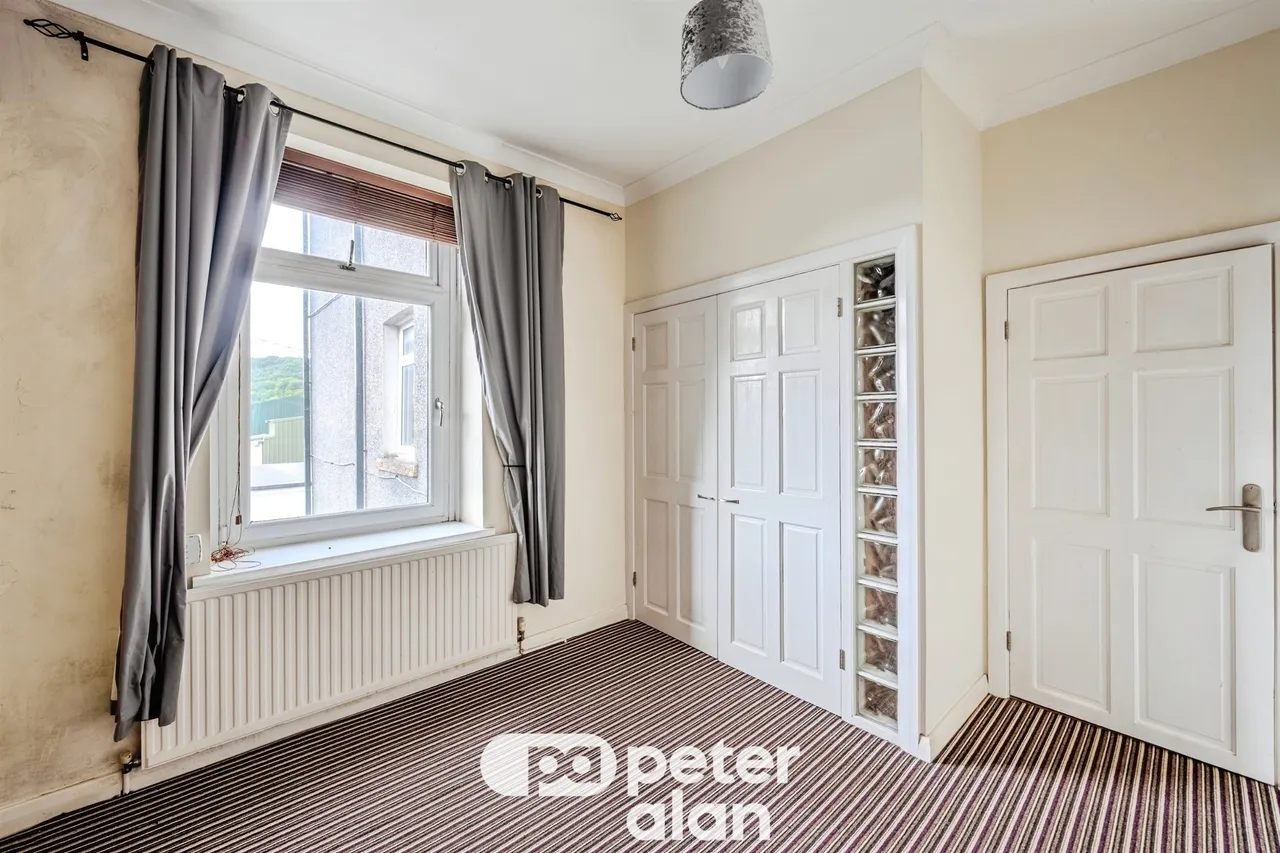 Bridgend Road, Maesteg, CF34, photo 17