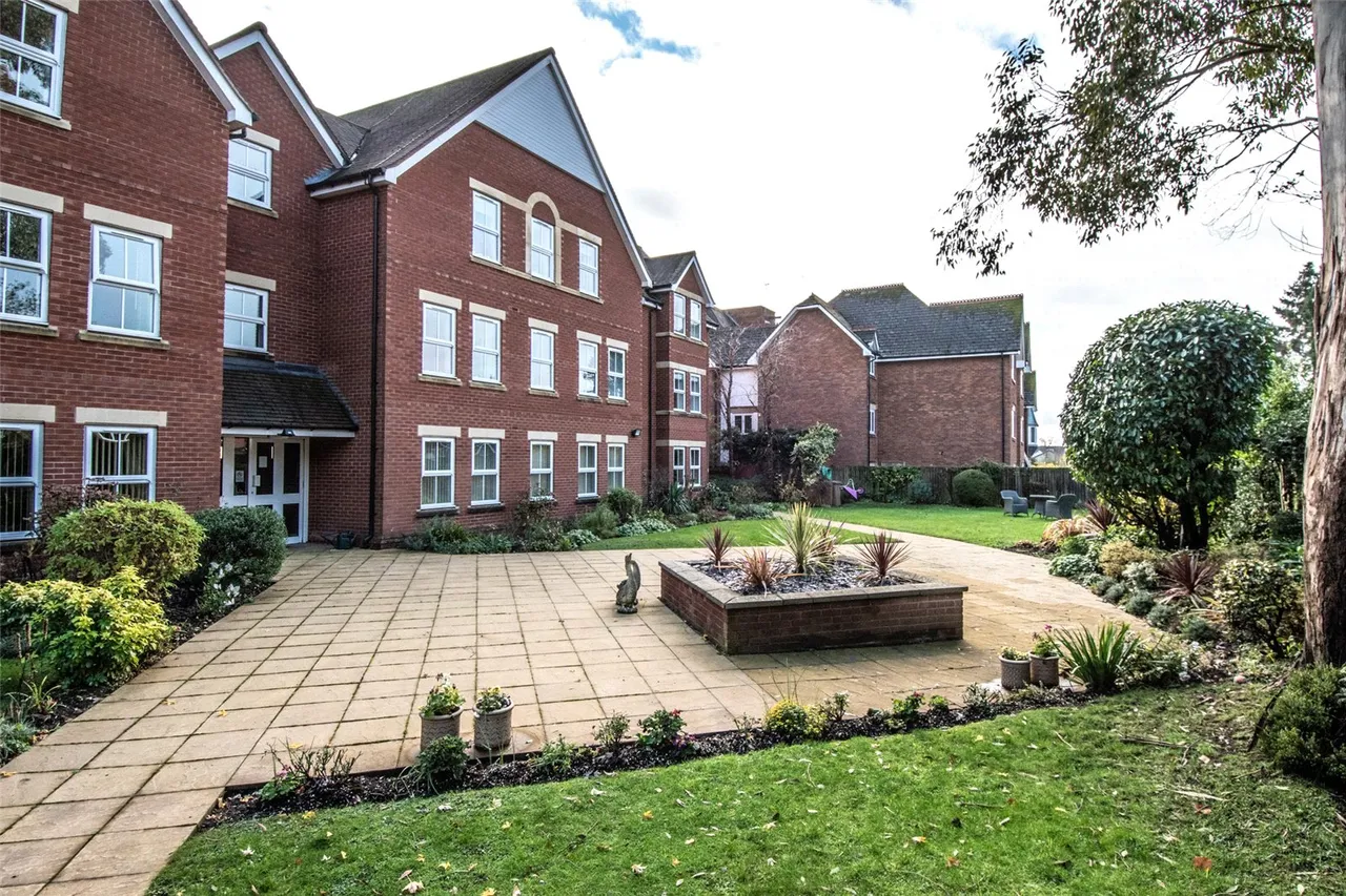 College Road, Bromsgrove, Worcestershire, B60 2NB, photo 13