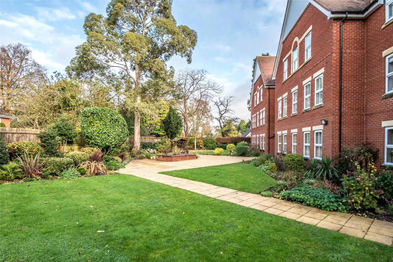 College Road, Bromsgrove, Worcestershire, B60 2NB, photo 12