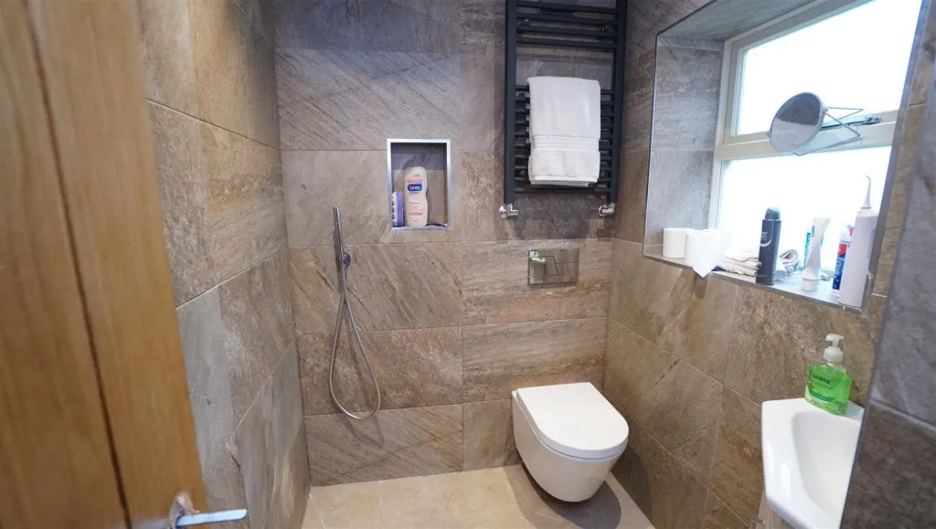Apperley Road, Apperley Bridge, photo 8