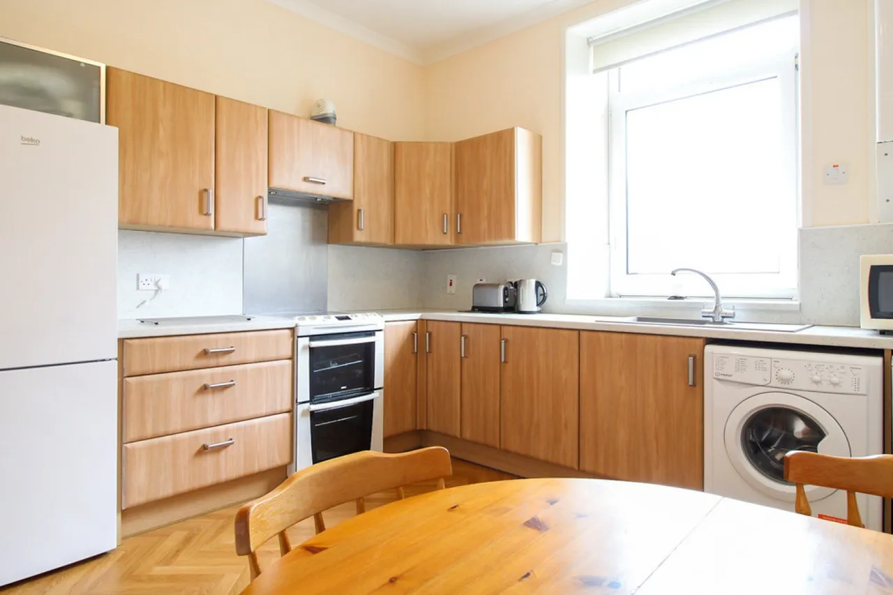 Richmond Terrace, AB25, photo 6