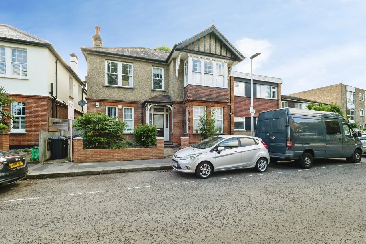 Glengall Road, WOODFORD GREEN, Essex, IG8, photo 11
