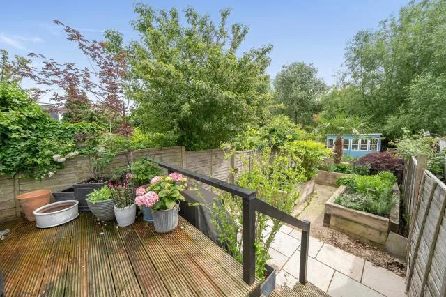 London Road, High Wycombe, HP11, photo 17