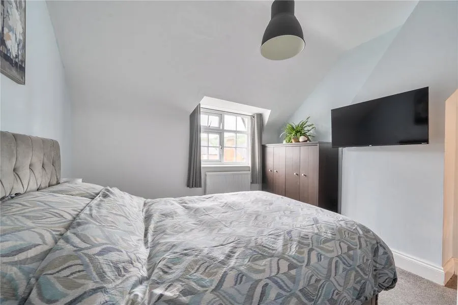 London Road, High Wycombe, HP11, photo 9