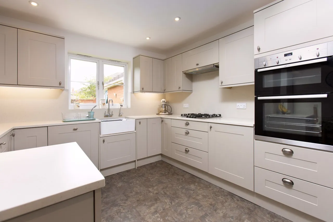 Newlands Walk, Devizes, SN10, photo 28