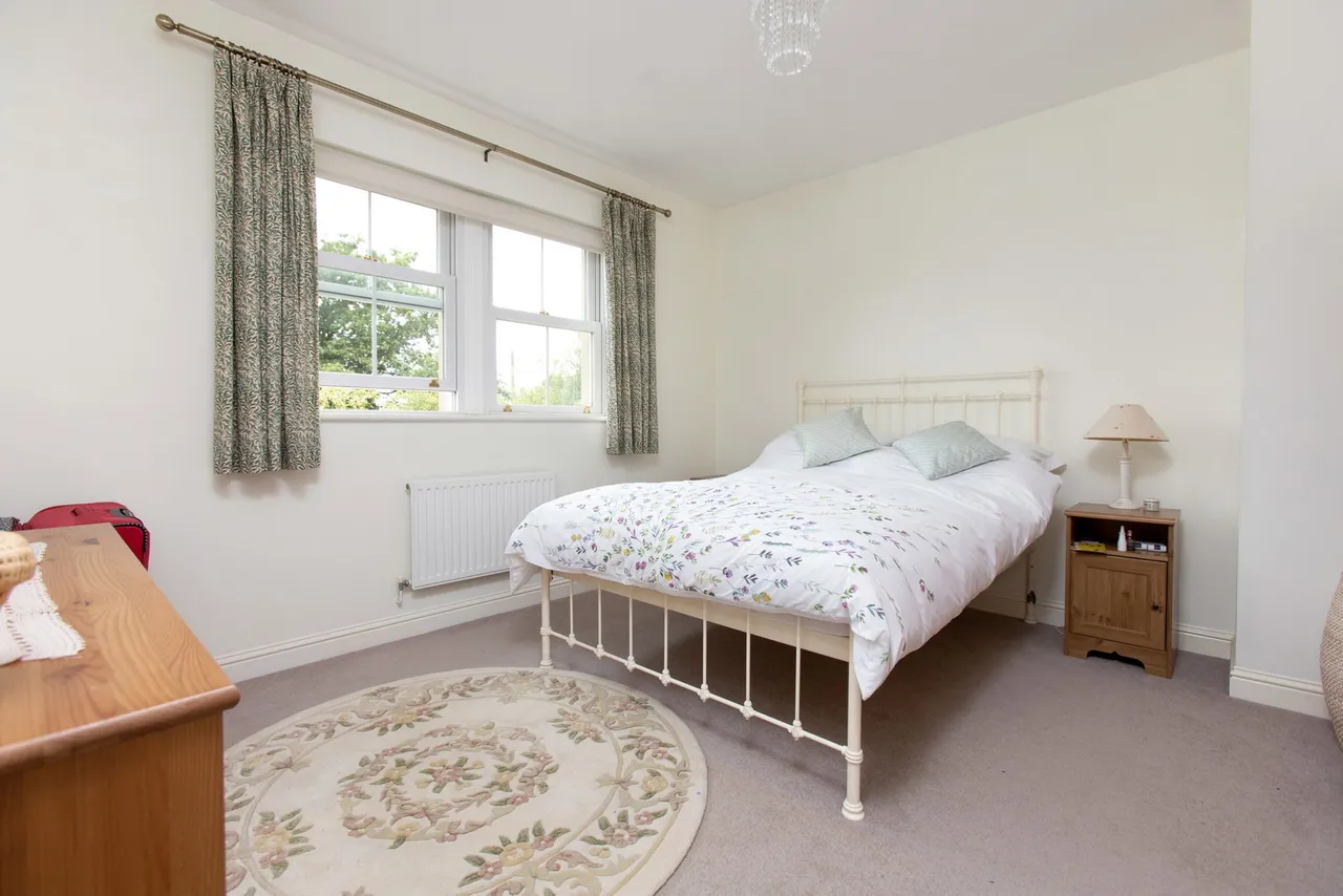 Newlands Walk, Devizes, SN10, photo 36