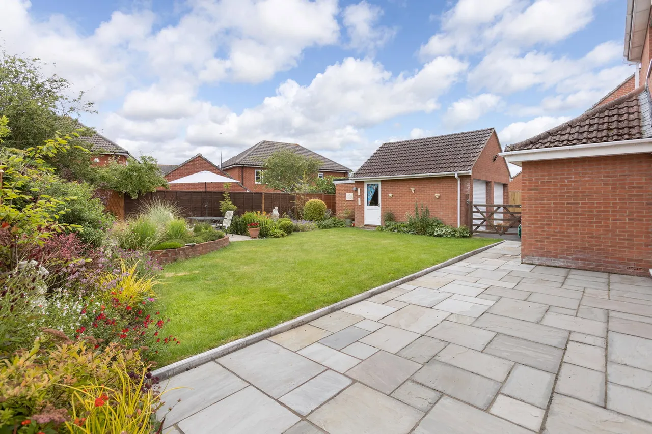 Newlands Walk, Devizes, SN10, photo 20