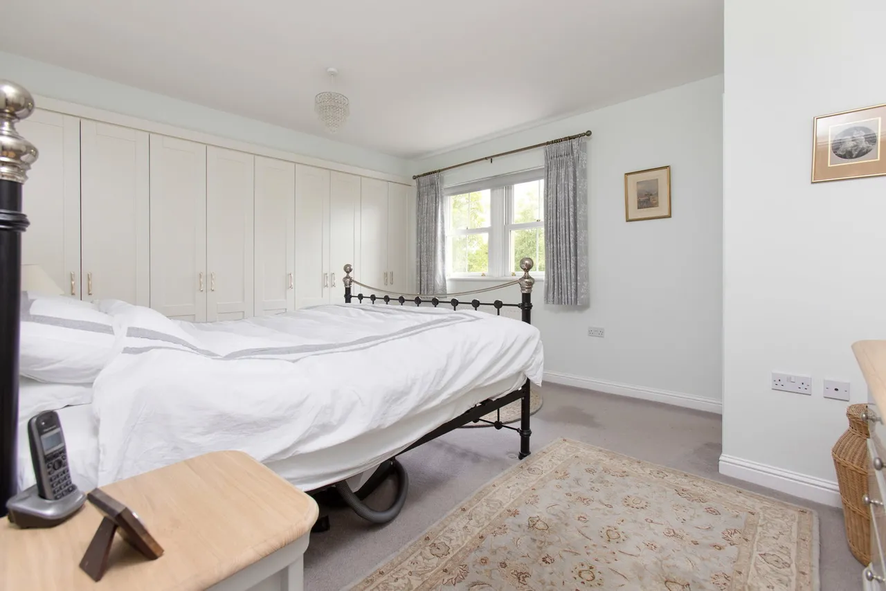Newlands Walk, Devizes, SN10, photo 32