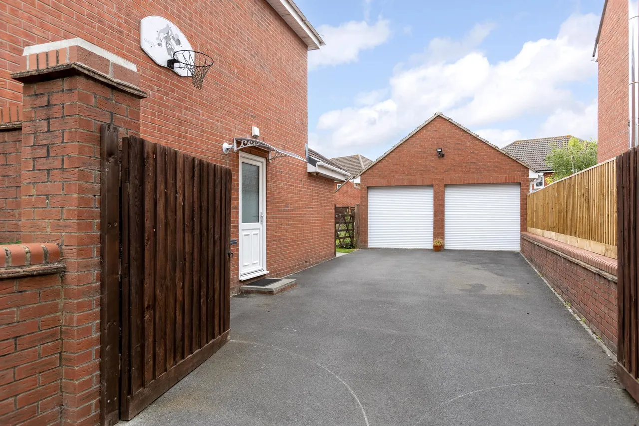 Newlands Walk, Devizes, SN10, photo 43