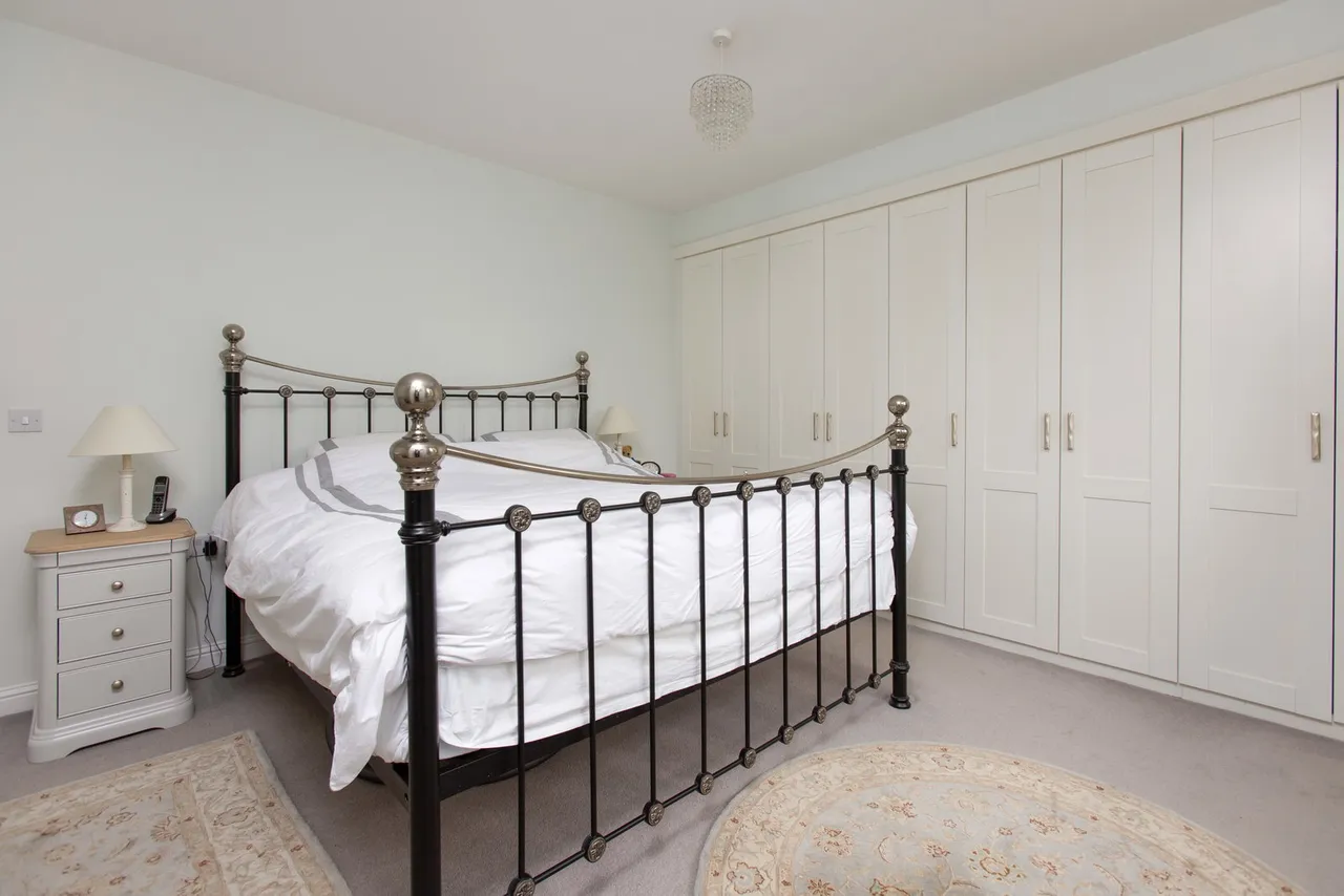 Newlands Walk, Devizes, SN10, photo 11