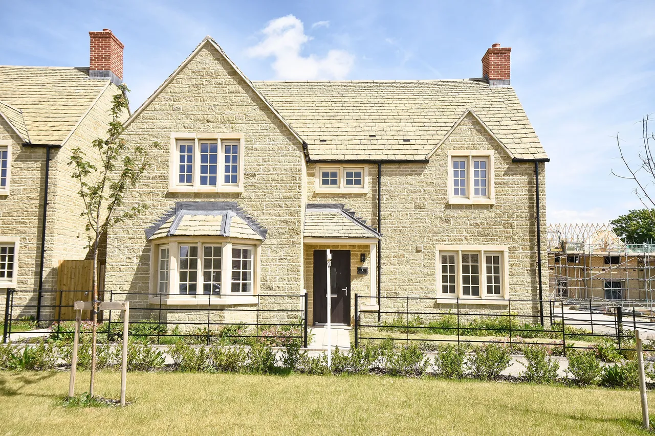 4 bed house for sale — Ampney Meadows, Down Ampney, Cirencester