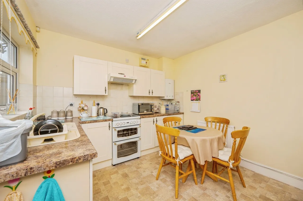 Holbrook Road, Alvaston, DE24, photo 7