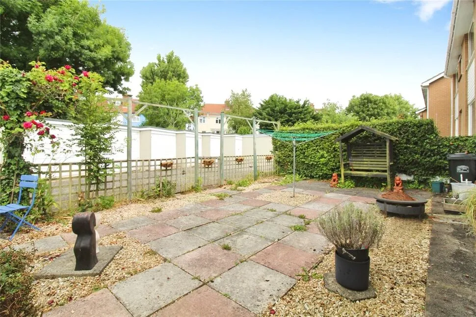 Broadgate Crescent, Kingskerswell, Devon, TQ12, photo 3