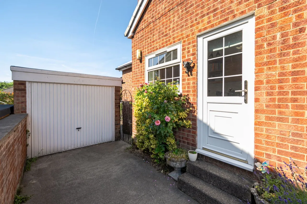 South View Crescent, Yeadon, LS19, photo 22