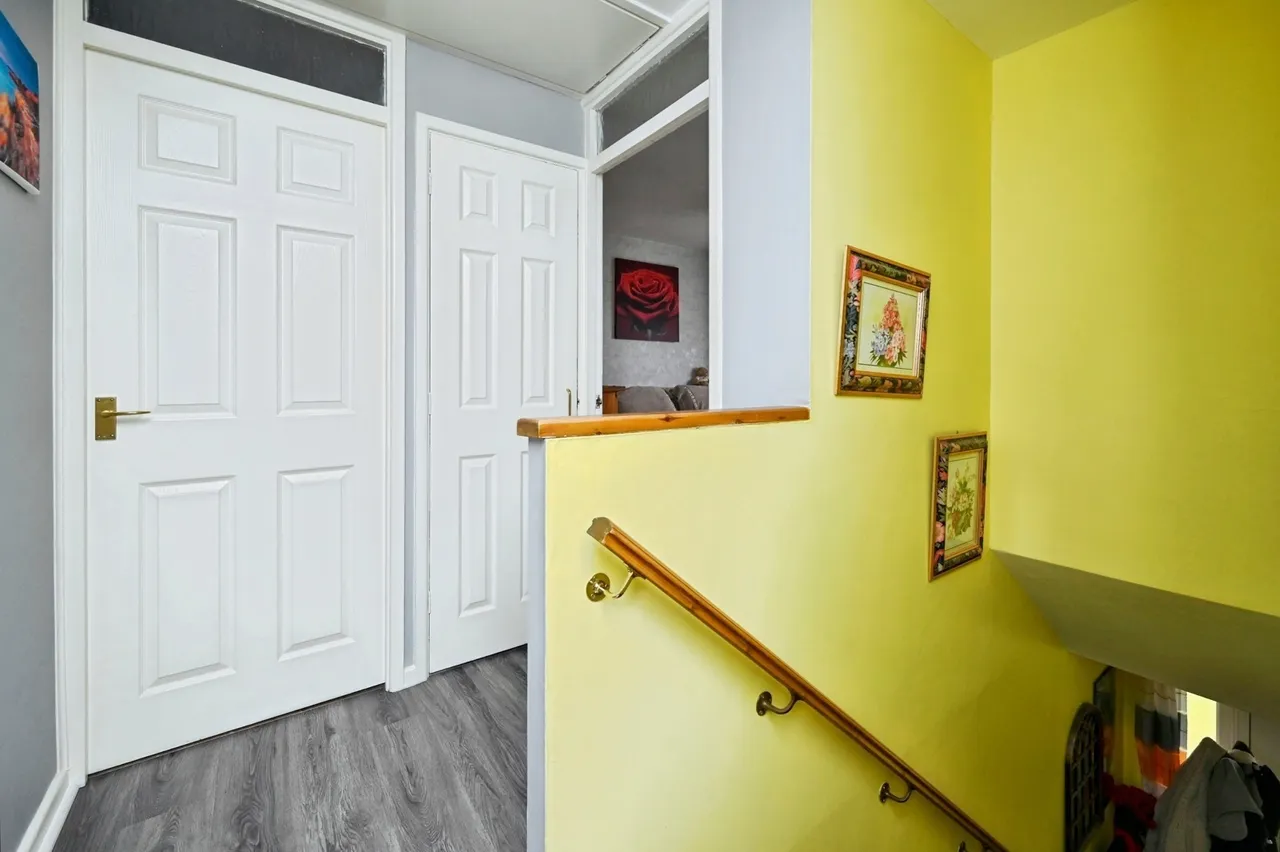 Buckingham Close, Kirkby-in-Ashfield, NG17, photo 9