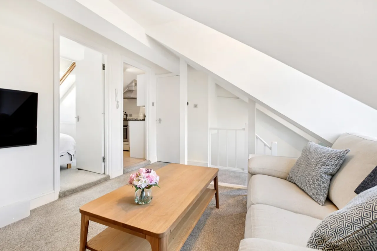 Tetcott Road, Chelsea, photo 2