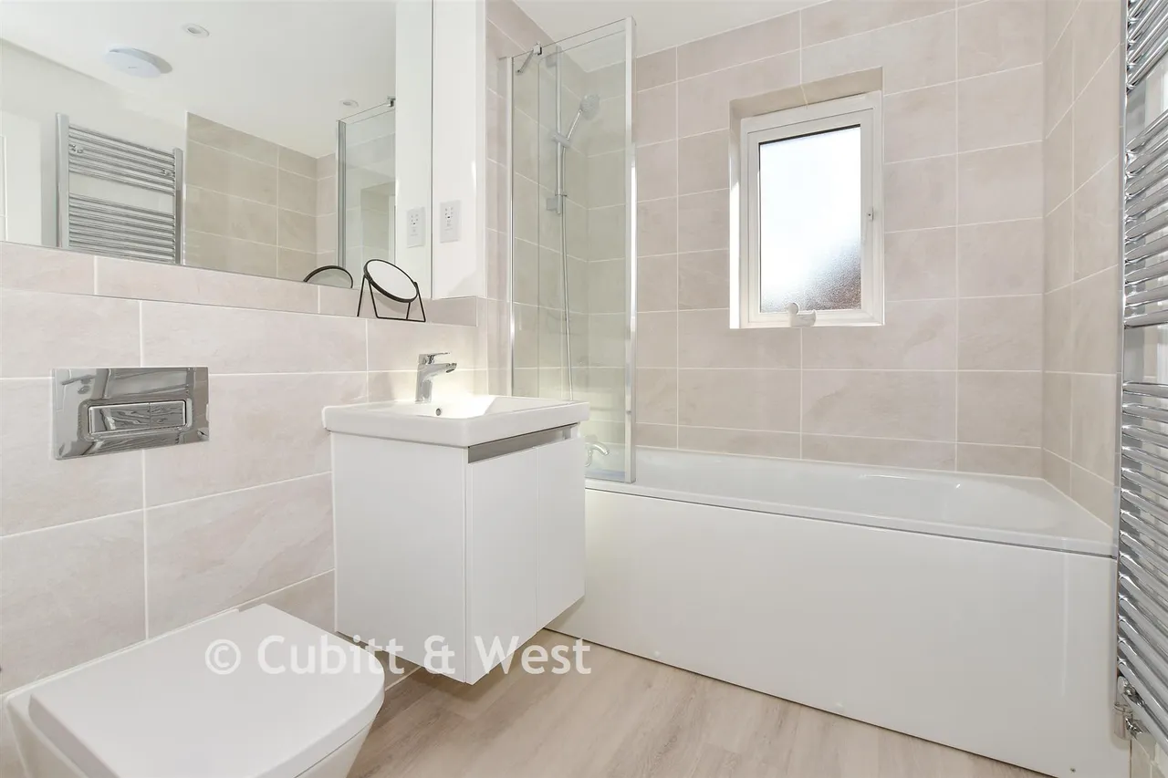 Burdock Road, Horsham, RH12, photo 15