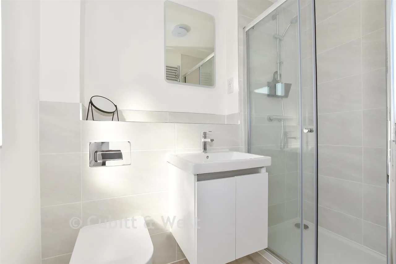 Burdock Road, Horsham, RH12, photo 13