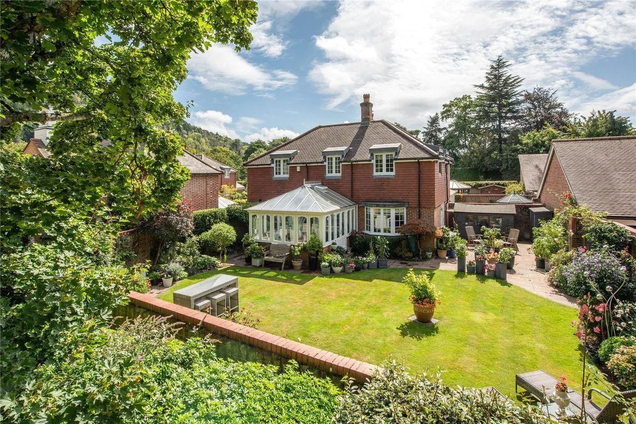 London Road, Dorking, RH5, photo 2