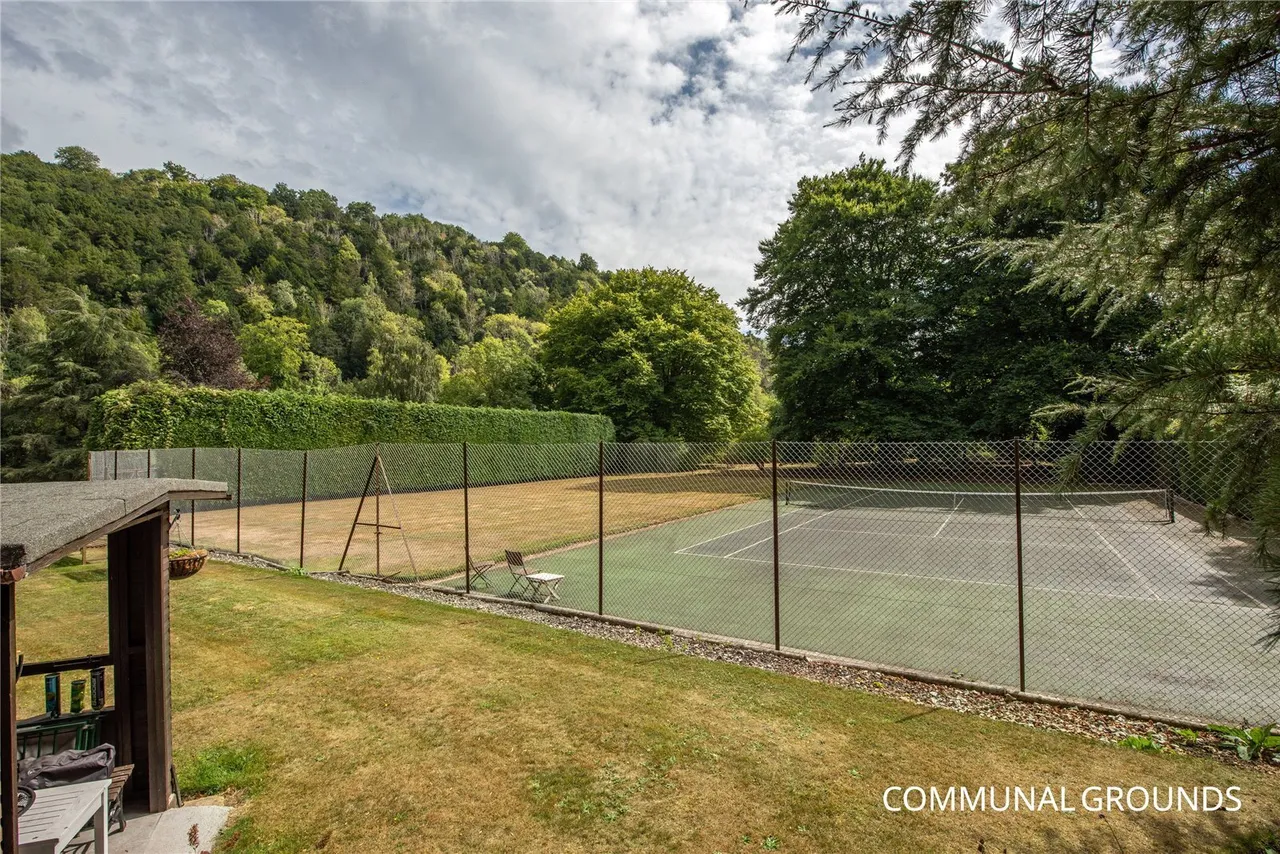London Road, Dorking, RH5, photo 19