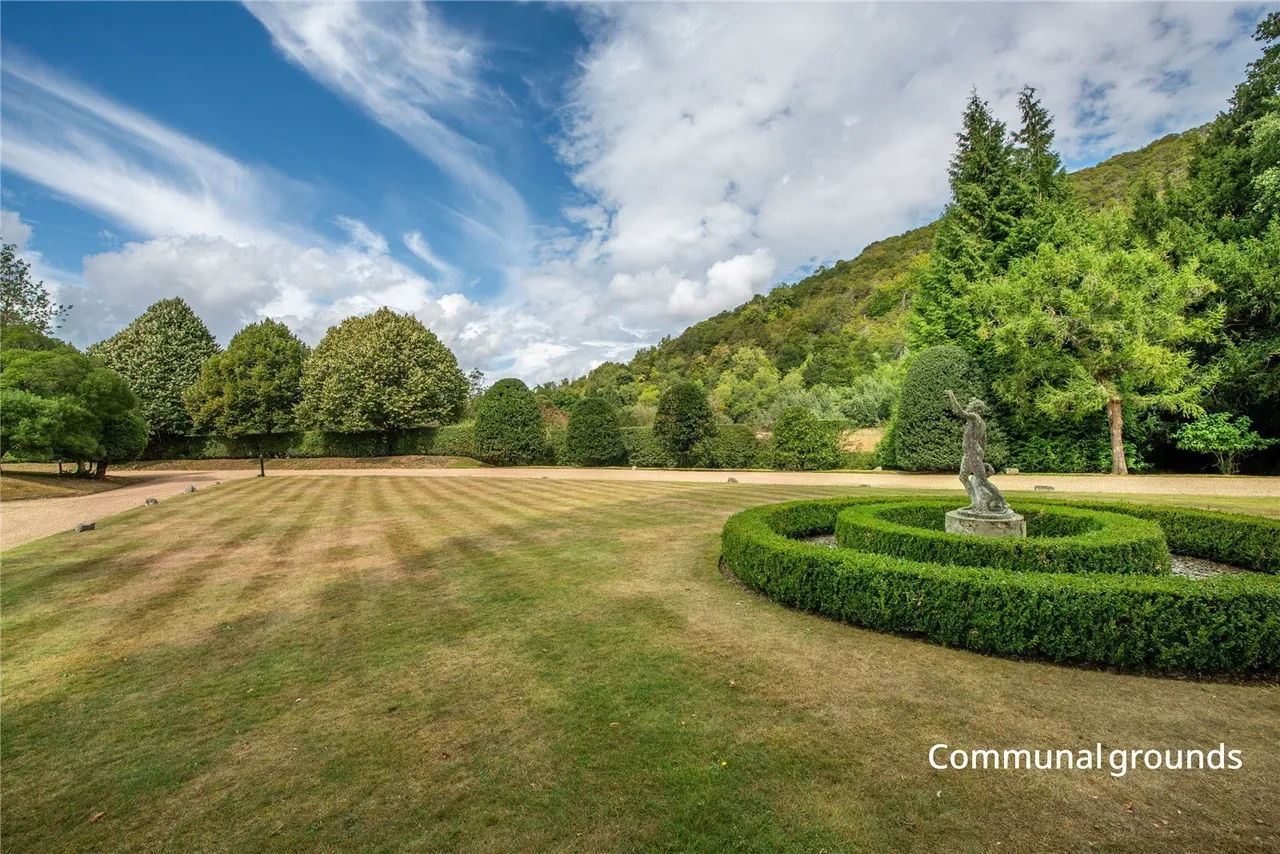 London Road, Dorking, RH5, photo 26