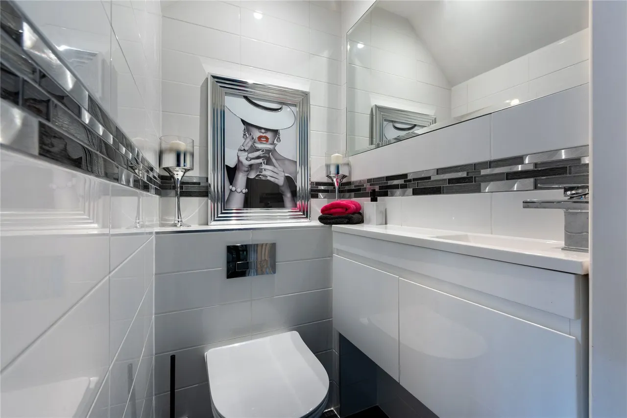 London Road, Dorking, RH5, photo 9