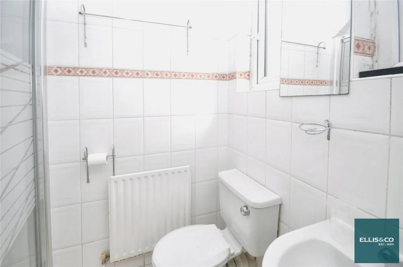 High Road, North Finchley, N12, photo 5