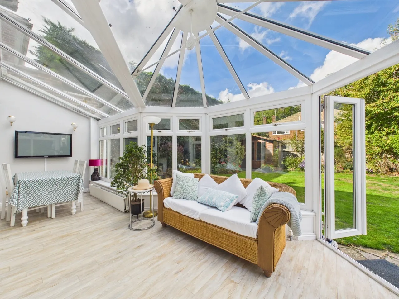 Orchard Grove, Flackwell Heath, HP10, photo 7
