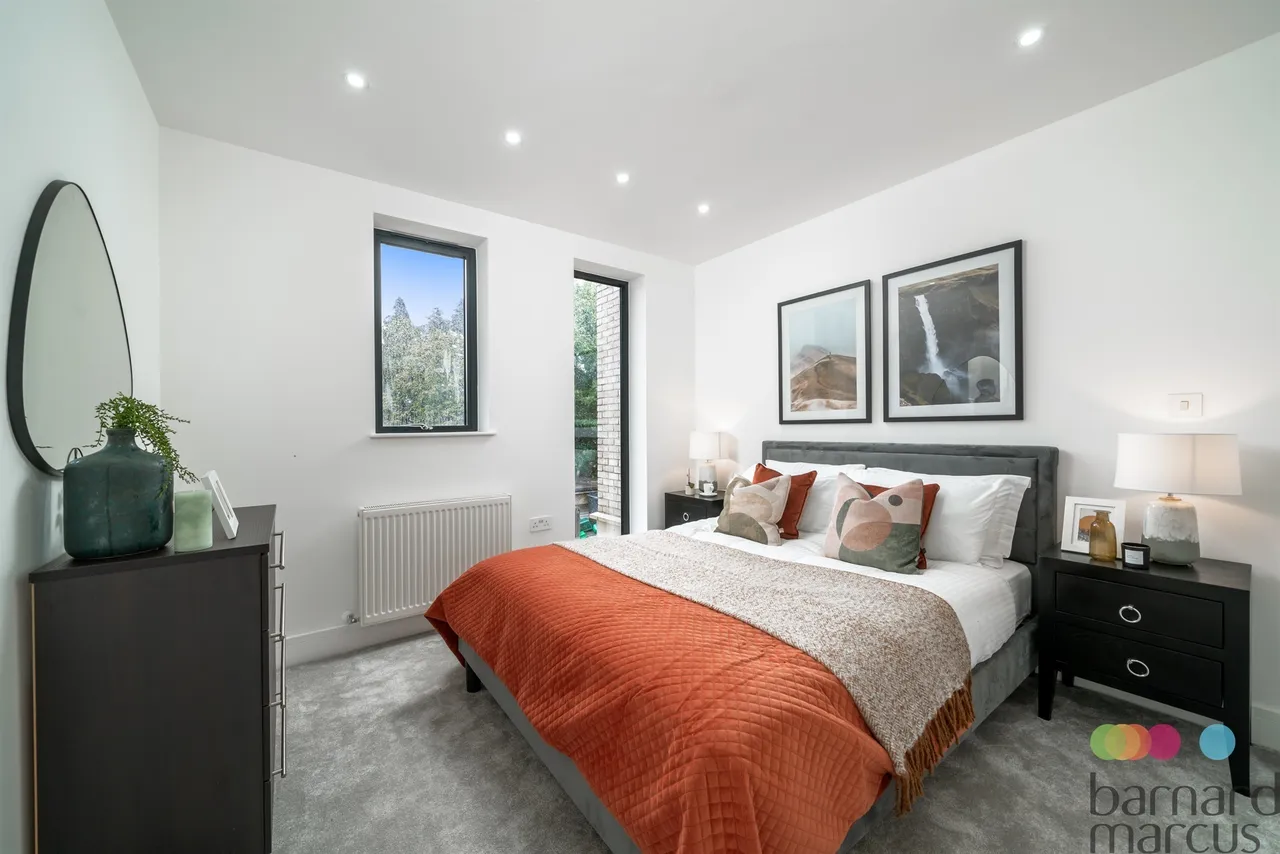 Powys Mews, Palmers Green, London, N13, photo 2