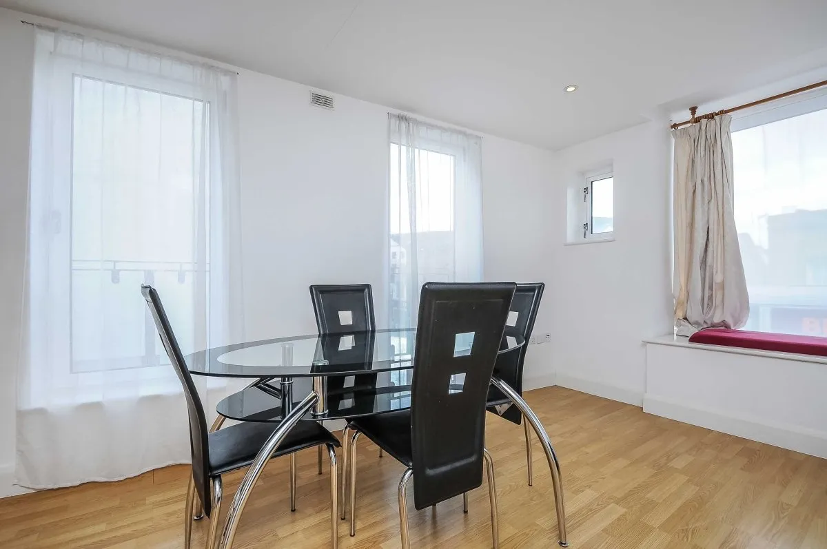 Cowleaze Road, Kingston Upon Thames, Surrey, KT2, photo 7