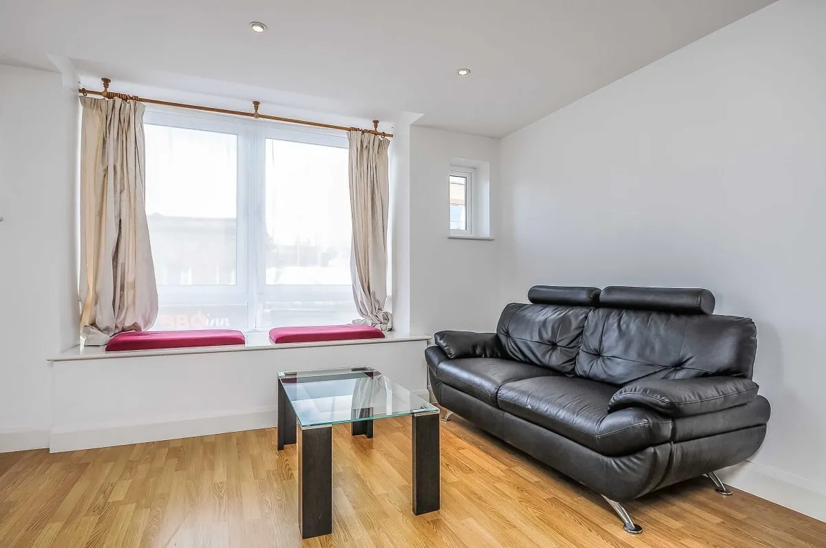 Cowleaze Road, Kingston Upon Thames, Surrey, KT2, photo 6