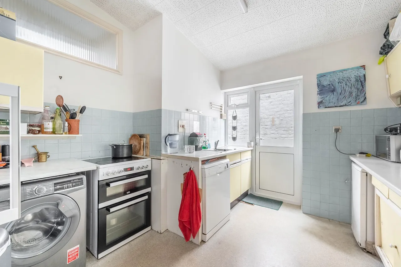 15 Winston Close, Harrow, photo 4