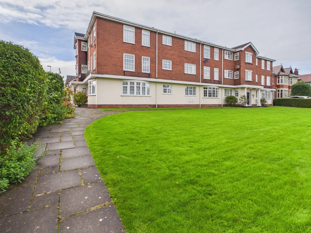 2 bed flat for sale, Whitegate Drive, Blackpool, FY3