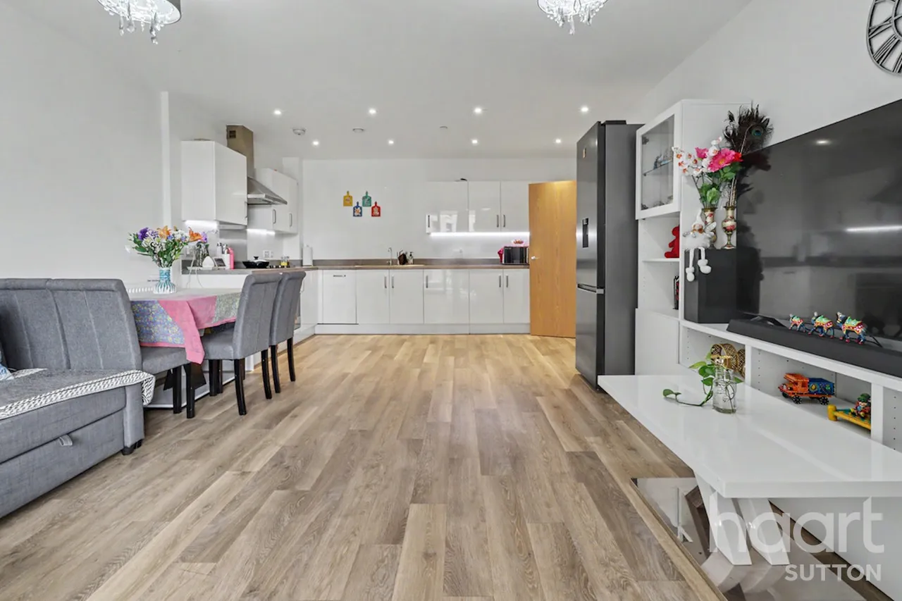 High Street, Sutton, SM1, photo 2