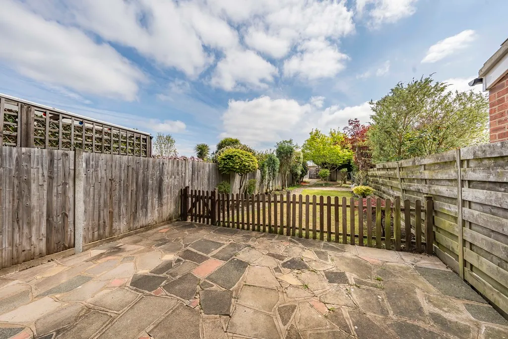 Denecroft Crescent, Hillingdon, UB10, photo 14