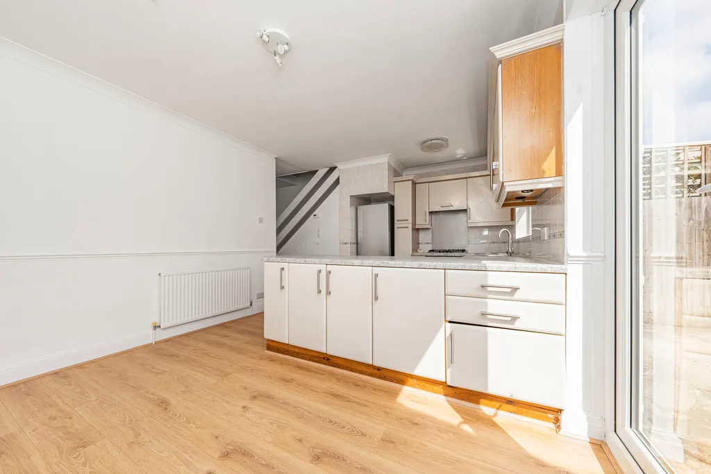 Denecroft Crescent, Hillingdon, UB10, photo 7