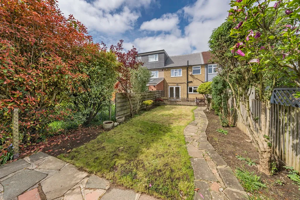 Denecroft Crescent, Hillingdon, UB10, photo 36