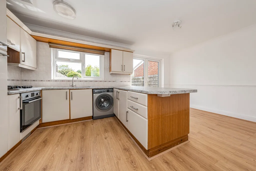 Denecroft Crescent, Hillingdon, UB10, photo 24