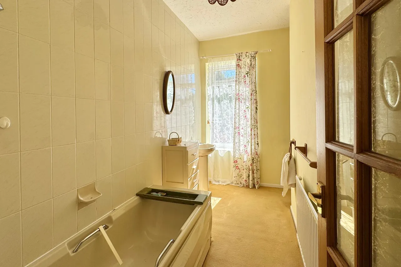 Brickfield Street, Glossop, photo 11