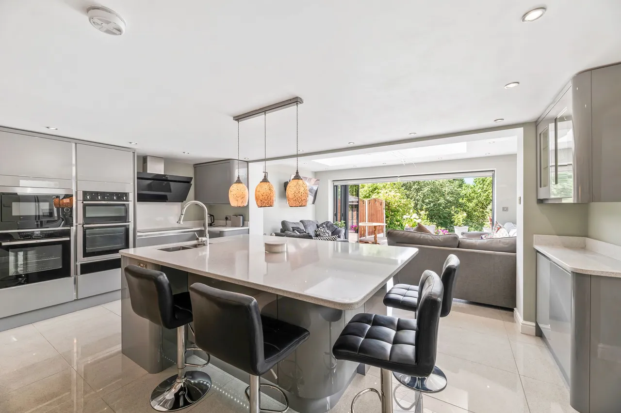 Top Road, Frodsham, photo 11