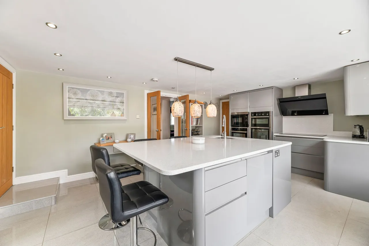 Top Road, Frodsham, photo 14