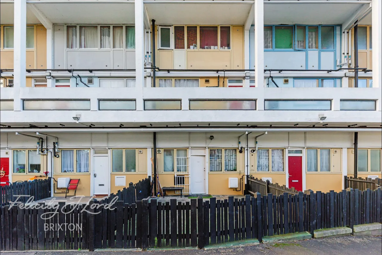Barrington Road, London, photo 2