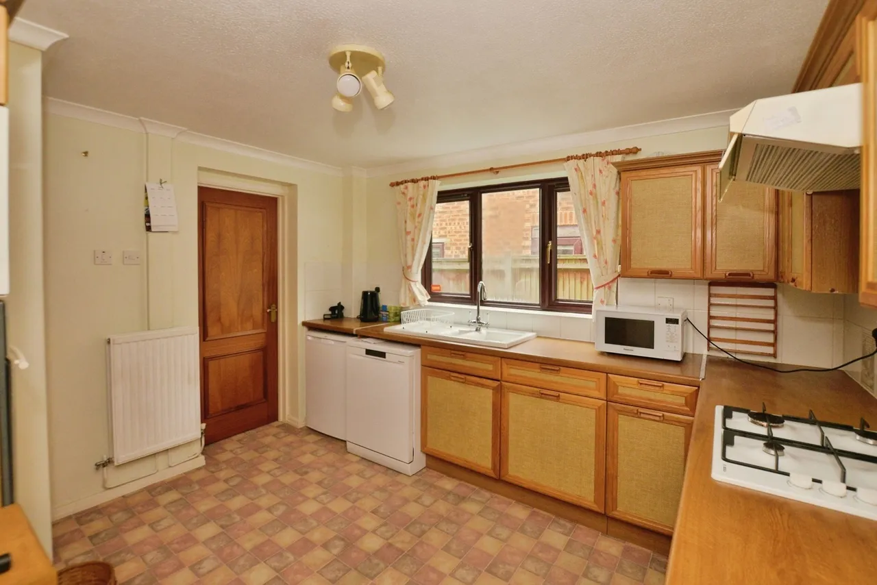Anne Roper Close, Littlestone, Kent, TN28, photo 15