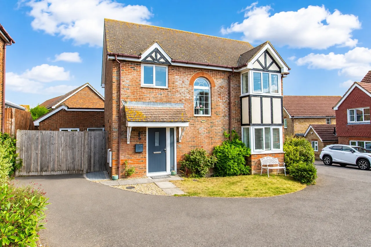 3 bed house for sale, Blackberry Way, Whitstable, CT5
