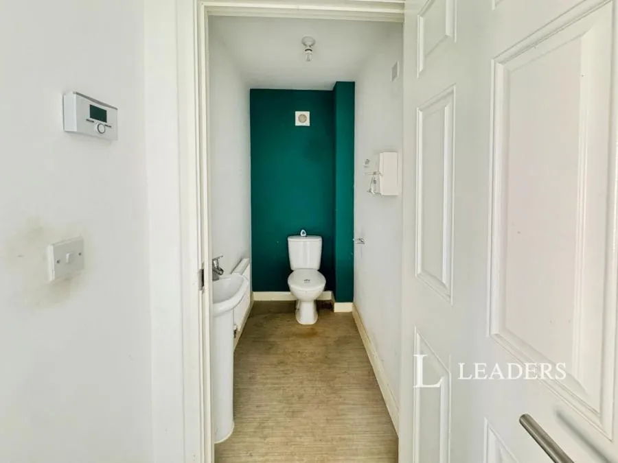 Fourth Avenue, Edwinstowe, NG21, photo 8